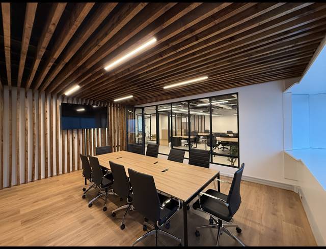 197M² OFFICE TO LET IN FORESHORE